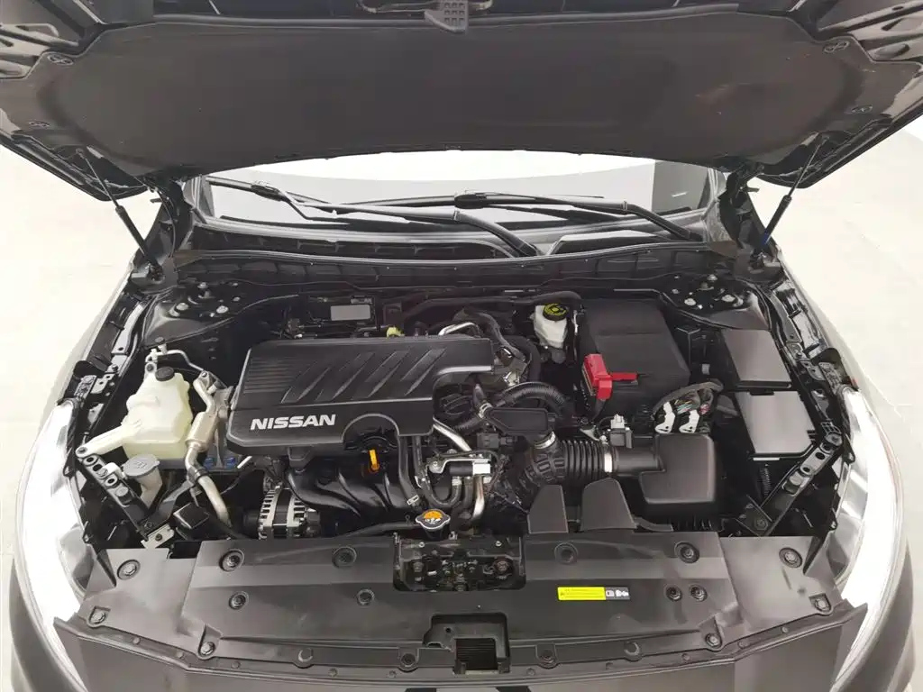 NISSAN TEANA 2020