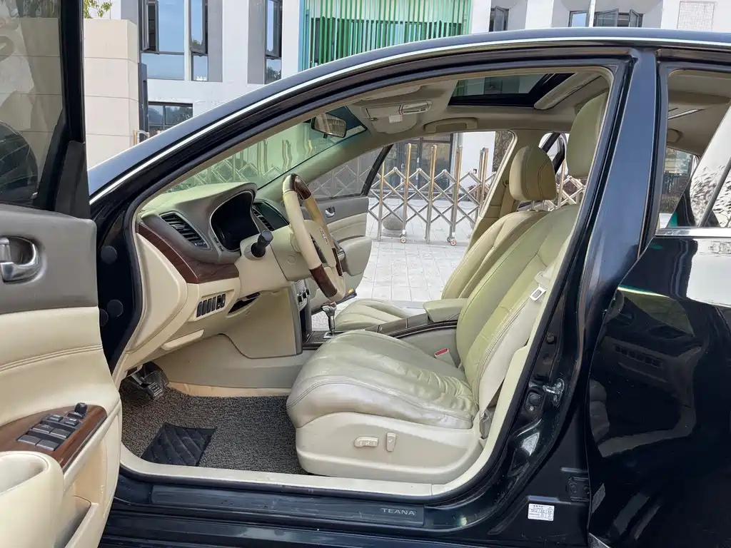 NISSAN TEANA 2009