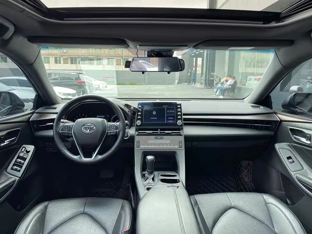 TOYOTA AVALON 2022