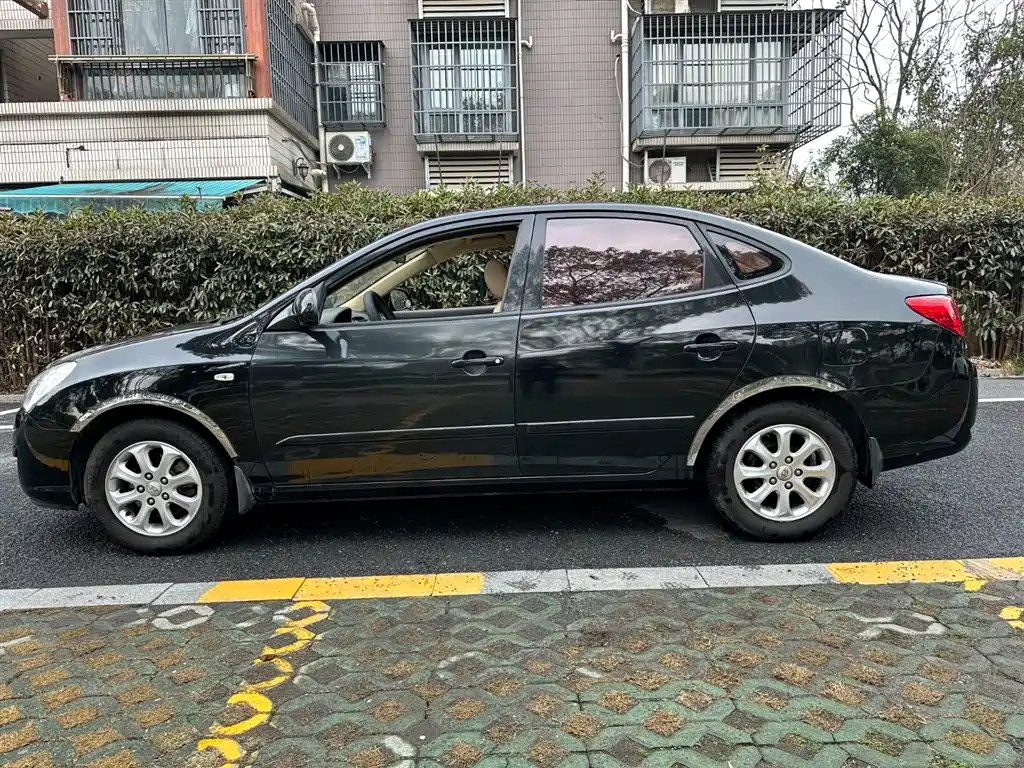 HYUNDAI CELESTA 2010