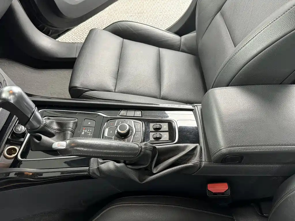 PEUGEOT 508 2012