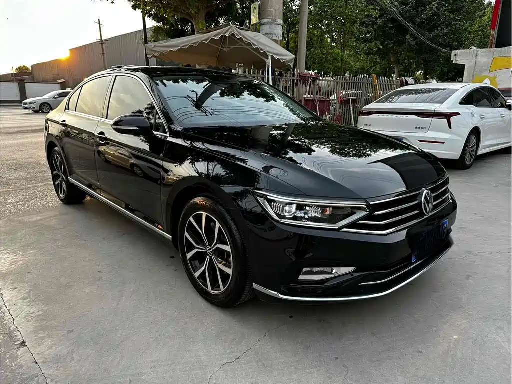 VOLKSWAGEN MAGOTAN 2022