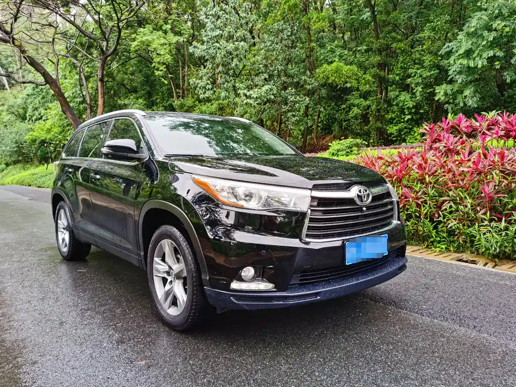 TOYOTA HIGHLANDER 2017