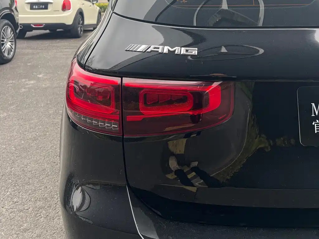 MERCEDES BENZ GLB 2021