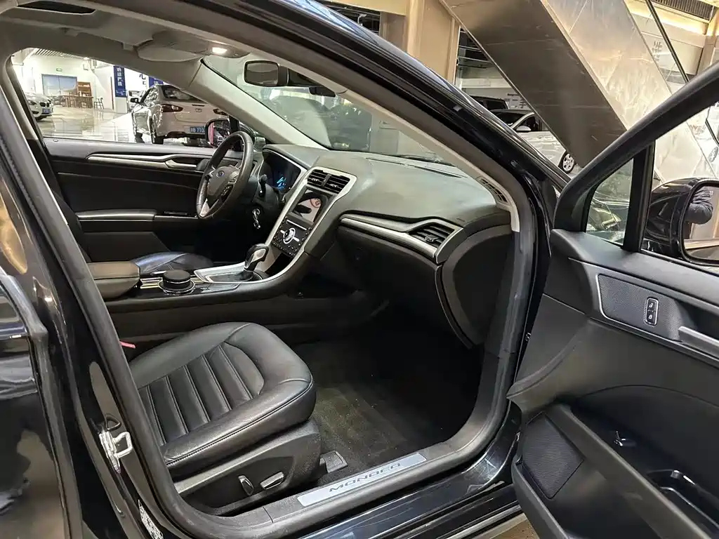 FORD MONDEO 2015