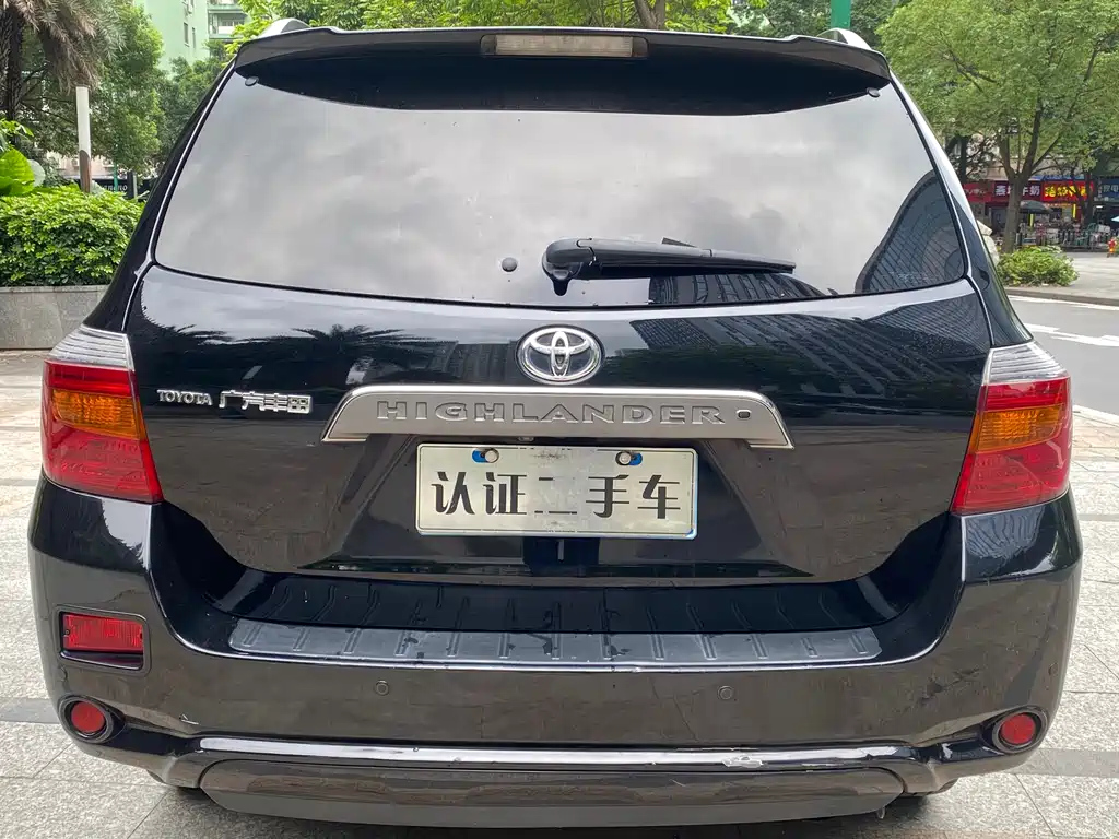 TOYOTA HIGHLANDER 2011