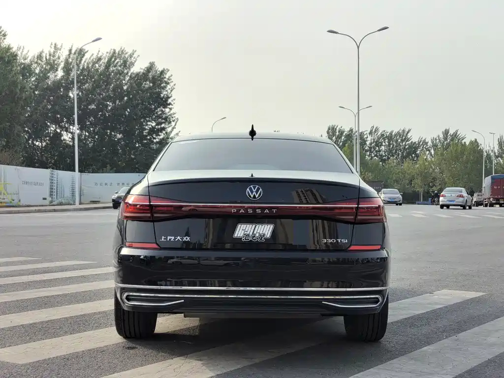 VOLKSWAGEN PASSAT 2022