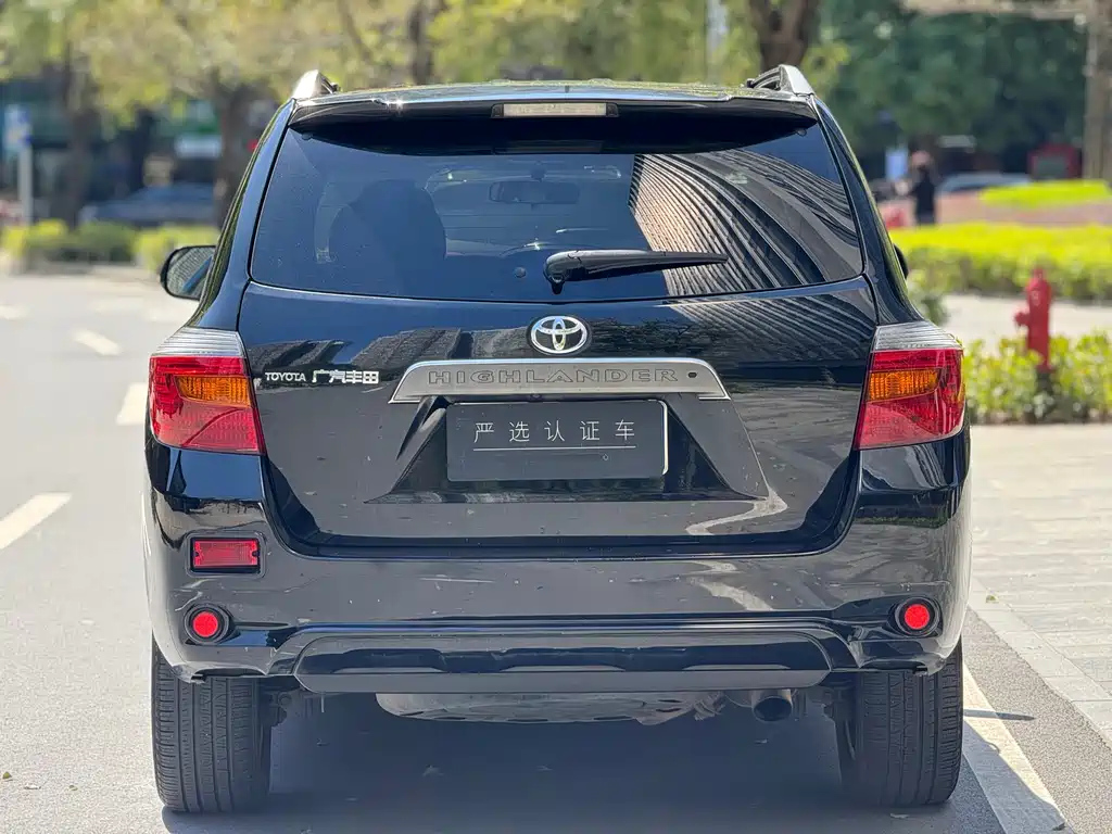 TOYOTA HIGHLANDER 2011