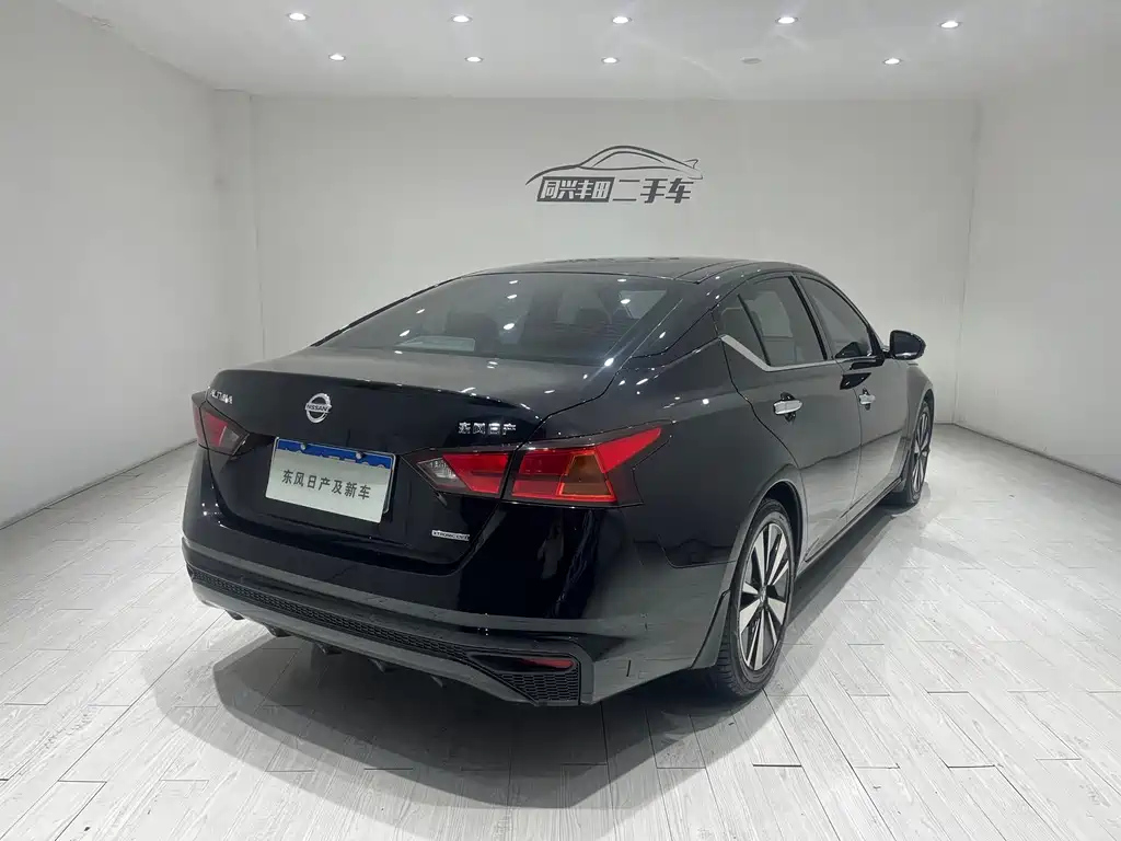 NISSAN TEANA 2021