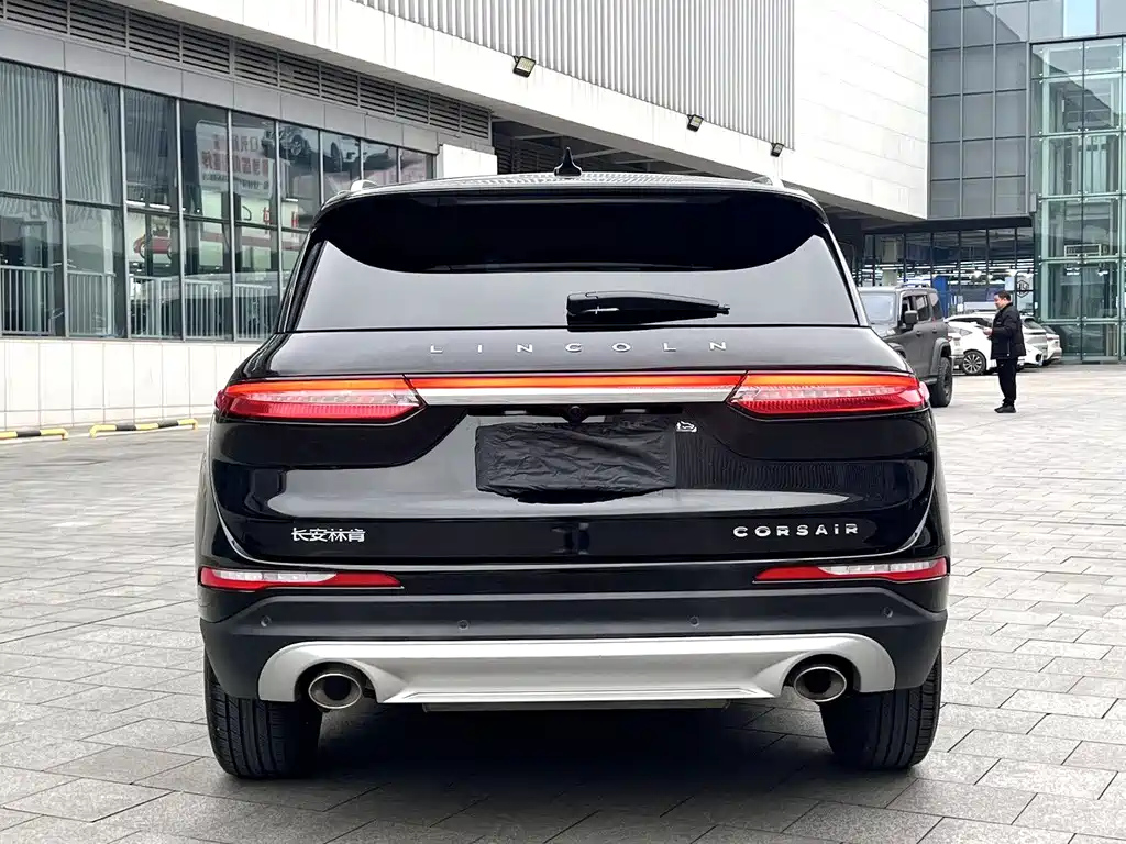 LINCOLN ADVENTURER 2022