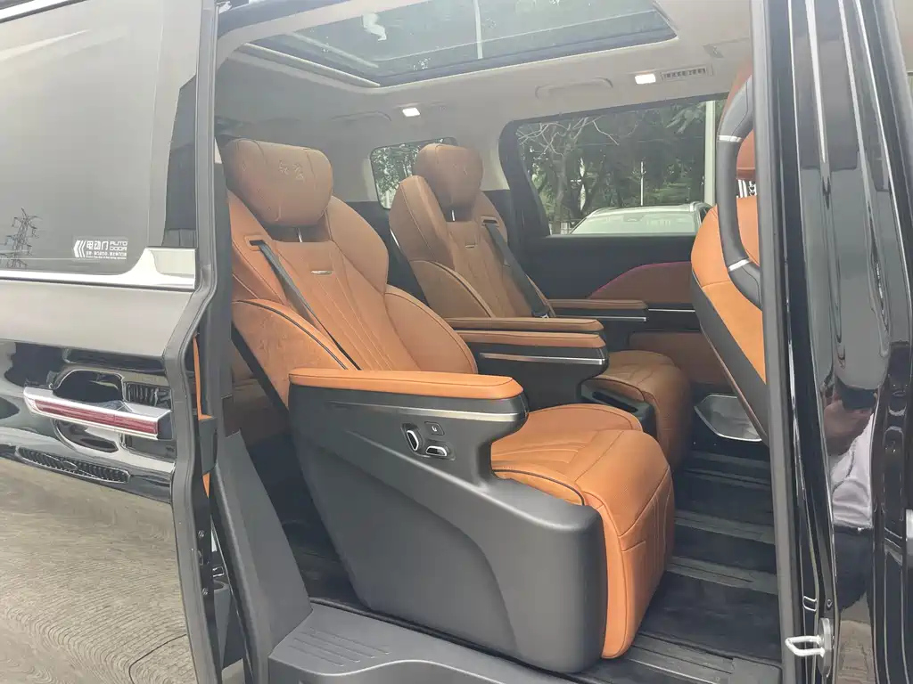 HONGQI HQ9 2023