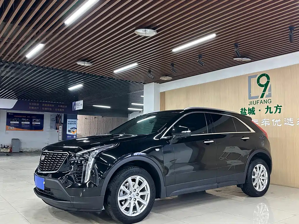 CADILLAC XT4 2021