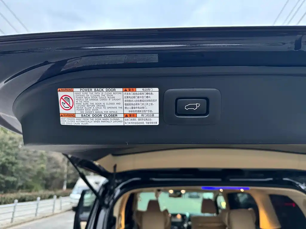TOYOTA ALPHARD 2018