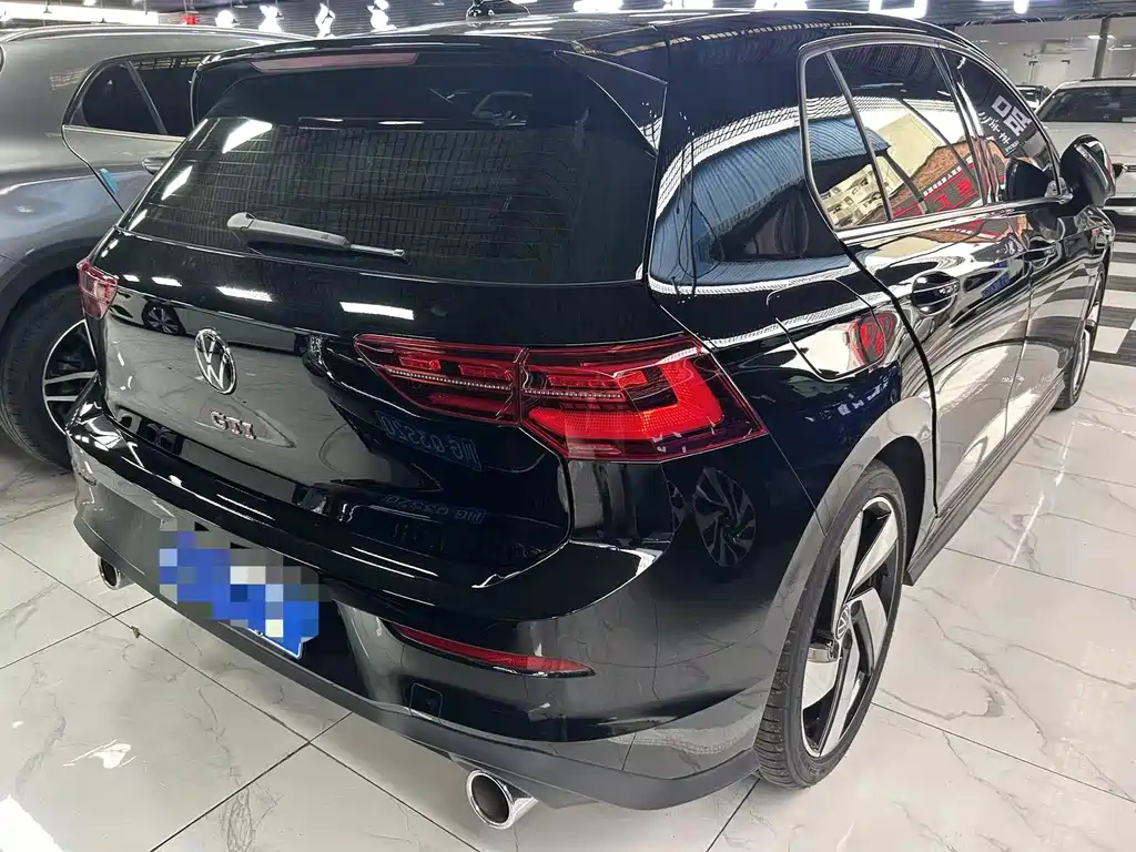 VOLKSWAGEN GOLF 2022