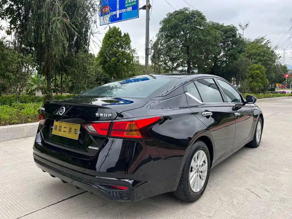 NISSAN TEANA 2021