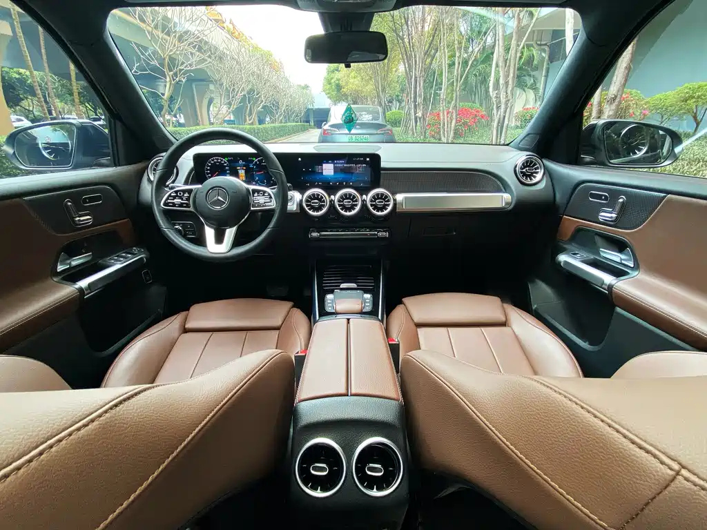 MERCEDES BENZ GLB 2021