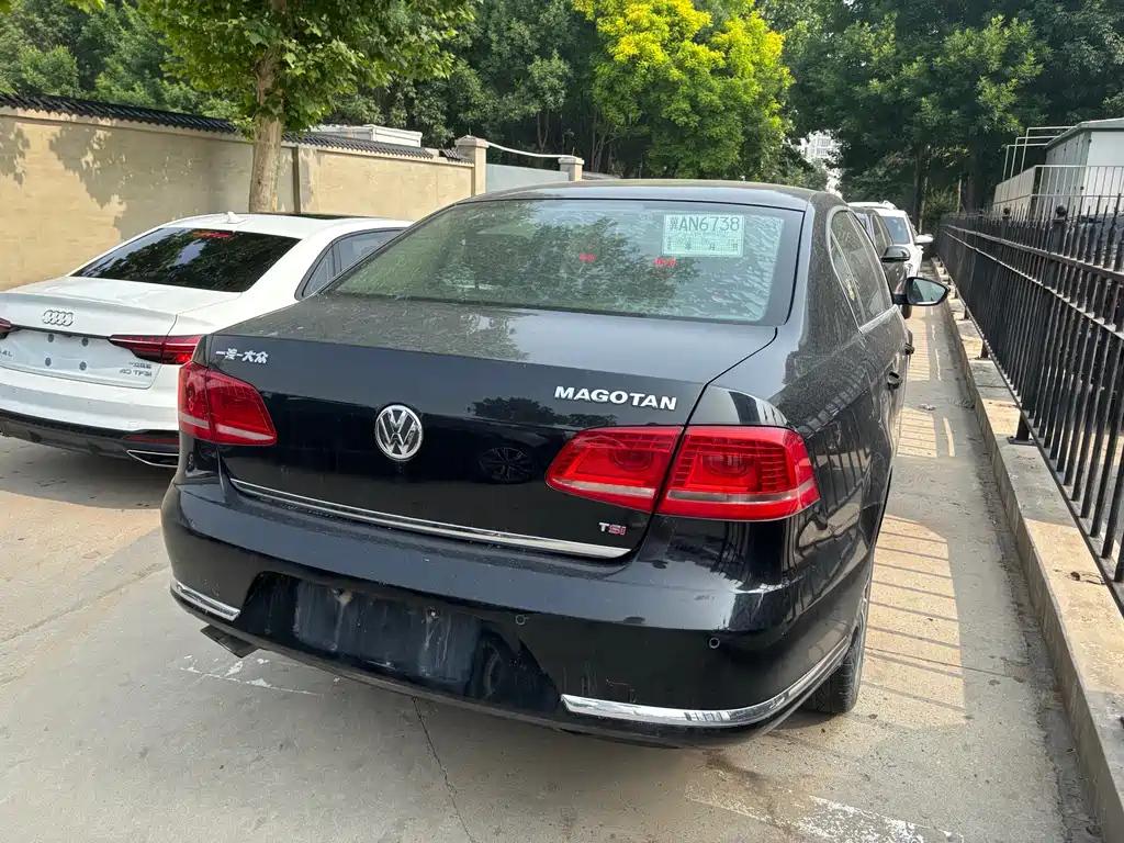 VOLKSWAGEN MAGOTAN 2016