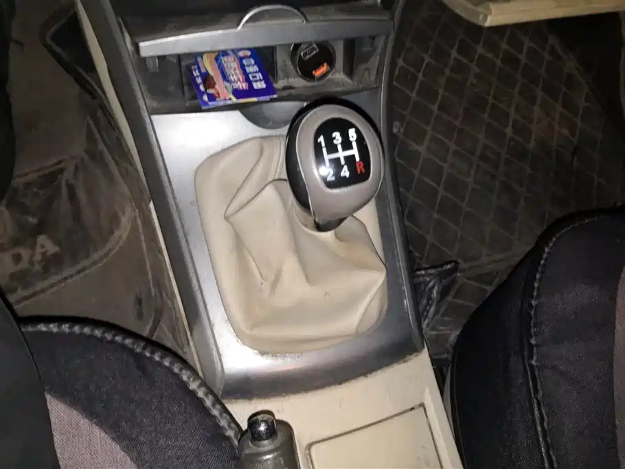 BYD L3 2012