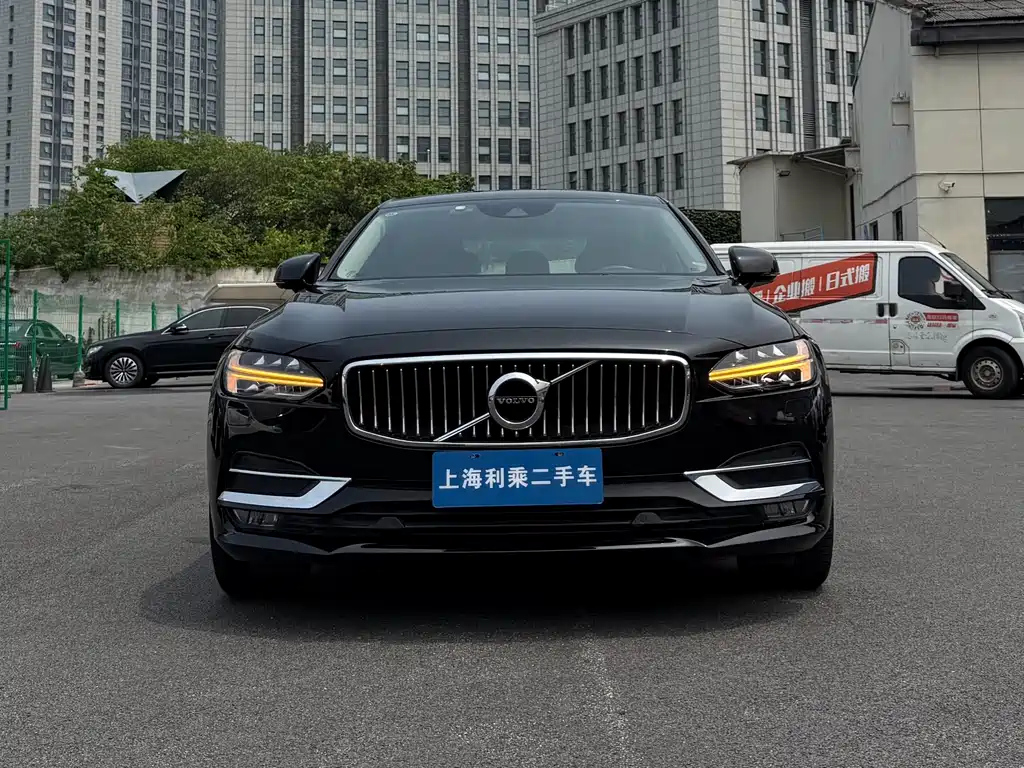 VOLVO S90 2020