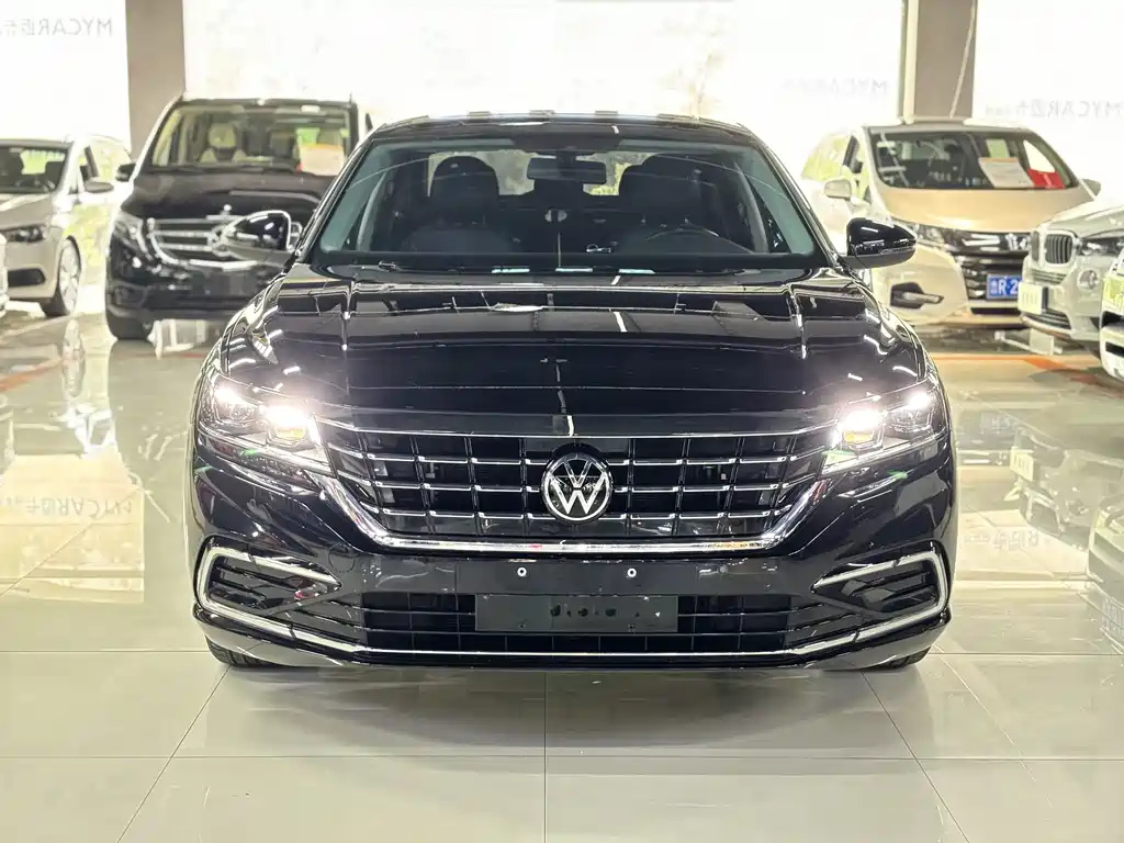 VOLKSWAGEN PASSAT 2021