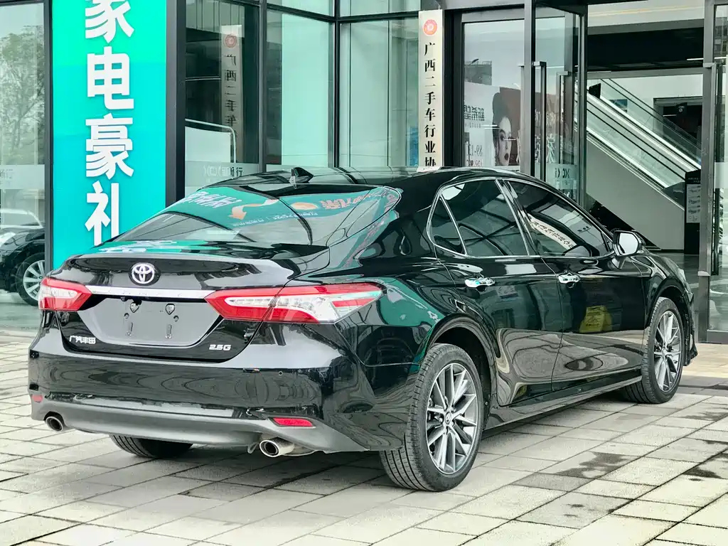 TOYOTA CAMRY 2022