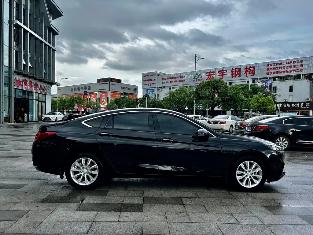 HONGQI H5 2022
