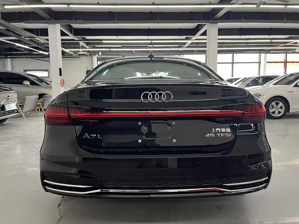 AUDI A7L 2024