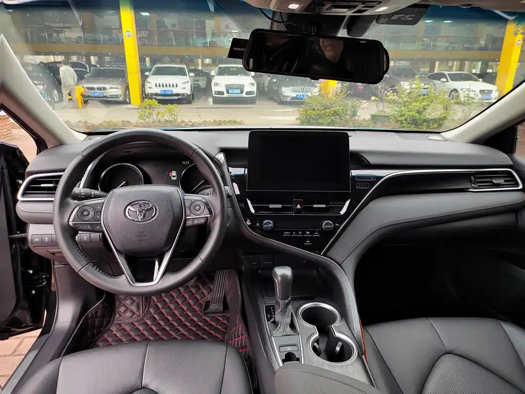 TOYOTA CAMRY 2021