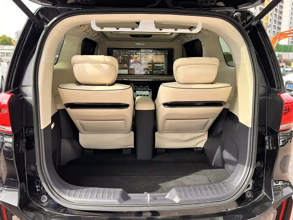 TRUMPCHI M8 2022