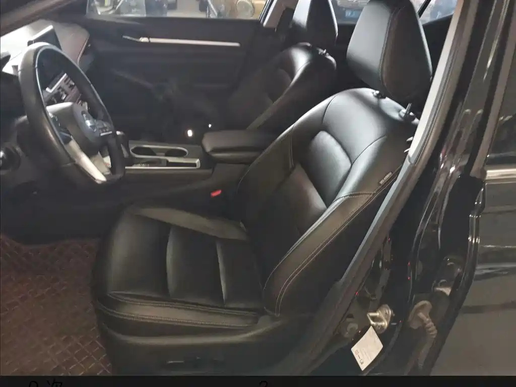 NISSAN TEANA 2020