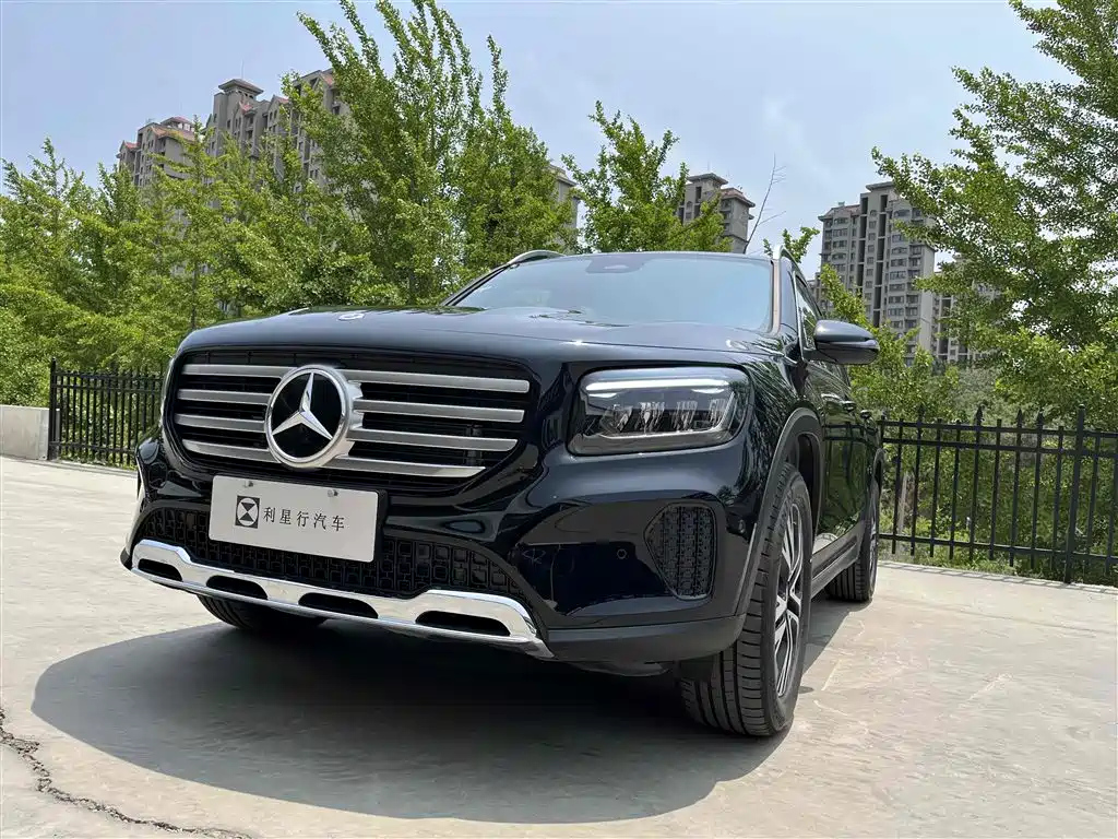 MERCEDES BENZ GLB 2024