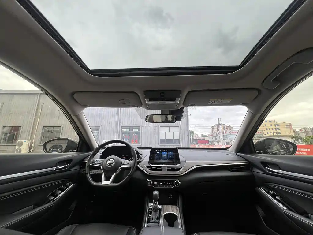 NISSAN TEANA 2021