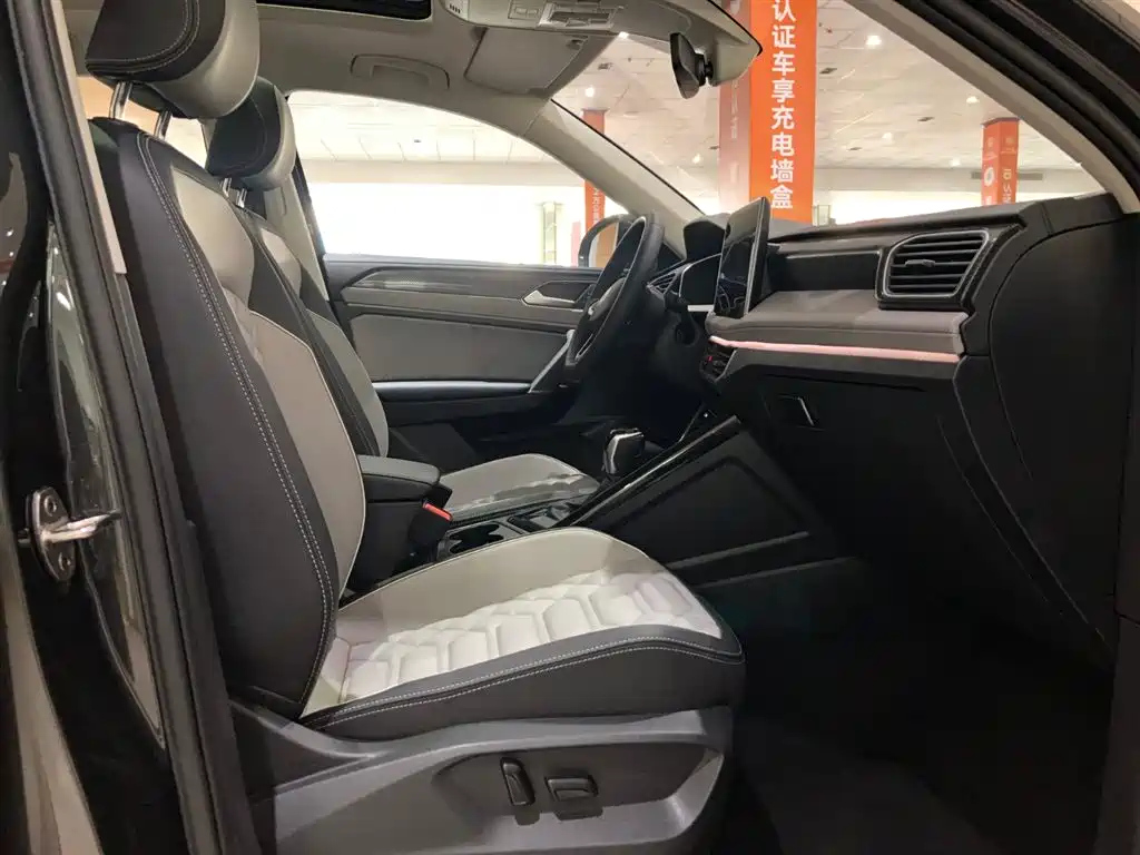 VOLKSWAGEN TAYRON 2023