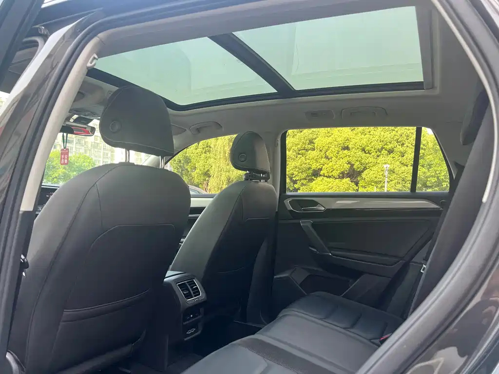 VOLKSWAGEN TAYRON 2020