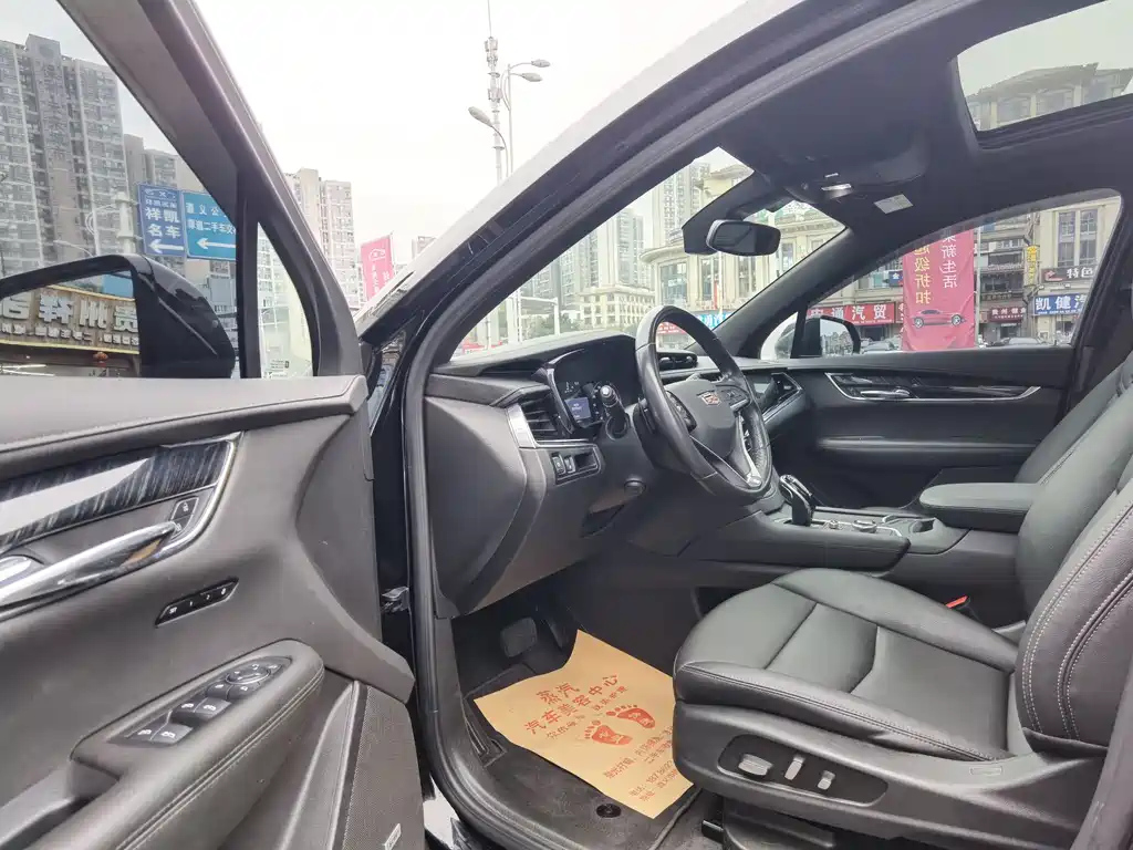 CADILLAC XT6 2021