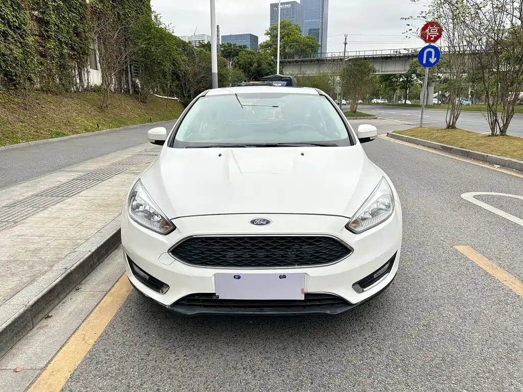 FORD FOCUS 2015