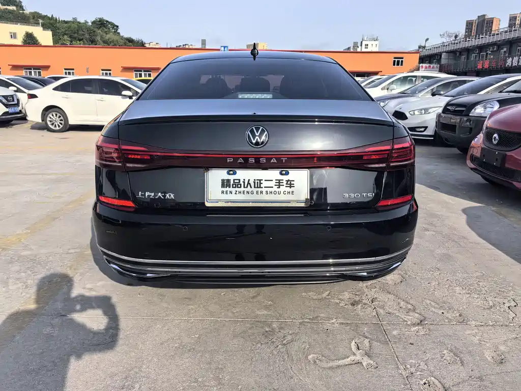 VOLKSWAGEN PASSAT 2022