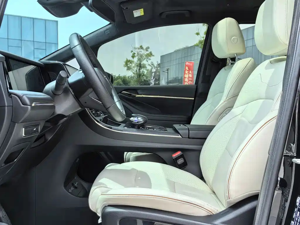 TRUMPCHI M8 2023