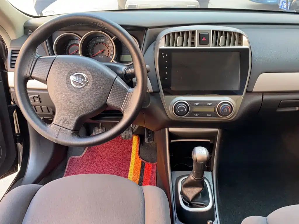 NISSAN SYLPHY 2018