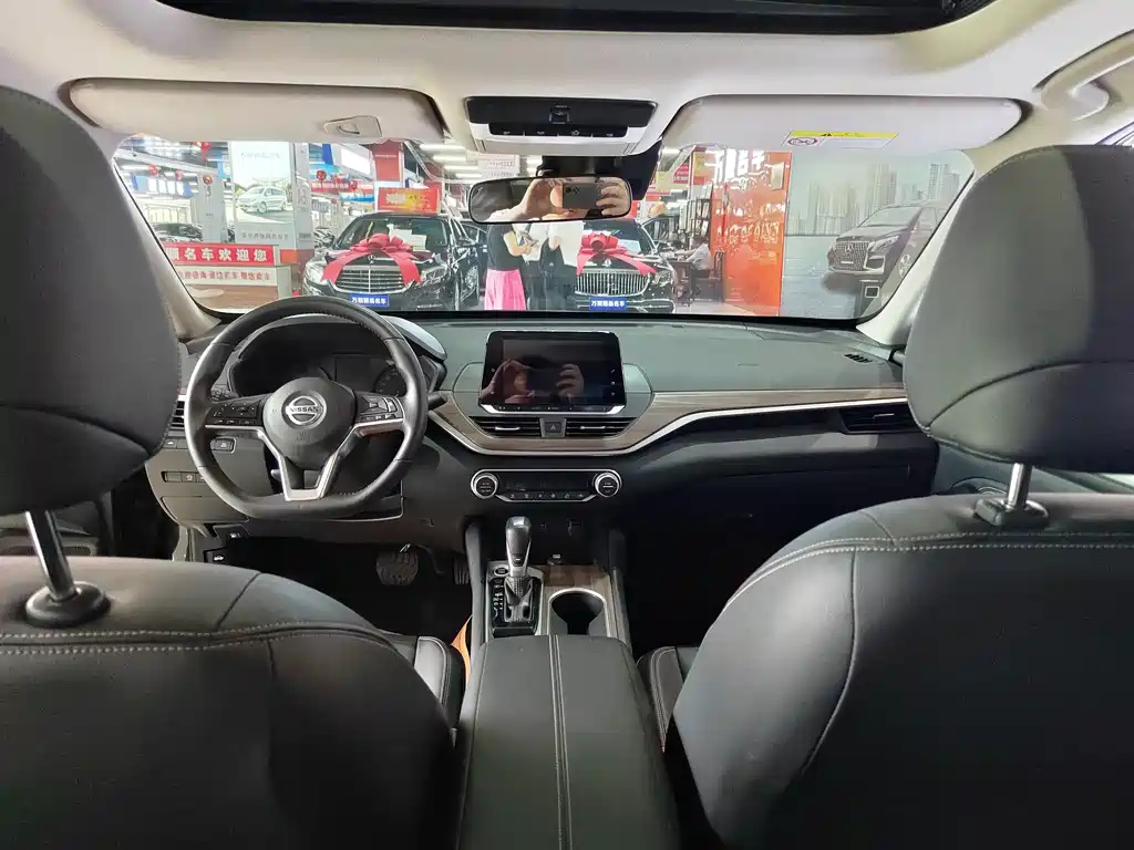 NISSAN TEANA 2022