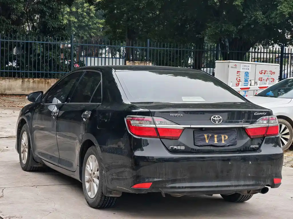 TOYOTA CAMRY 2015