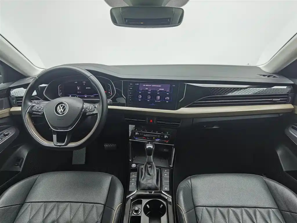 VOLKSWAGEN PASSAT 2021