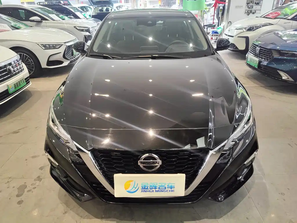 NISSAN TEANA 2022