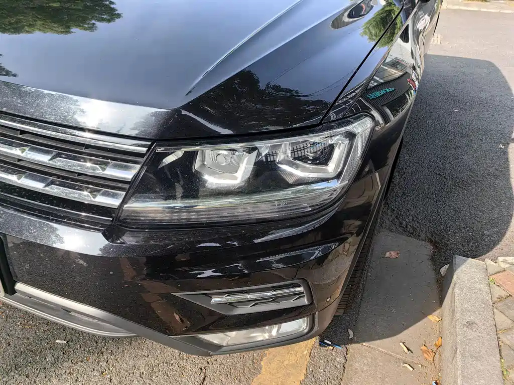 VOLKSWAGEN TIGUAN L 2020