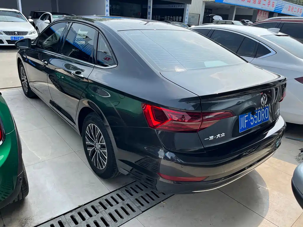 VOLKSWAGEN SAGITAR 2020