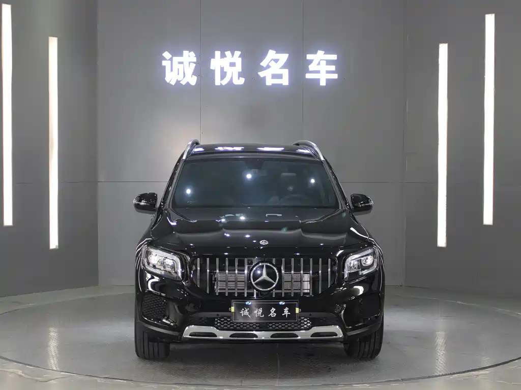 MERCEDES BENZ GLB 2023