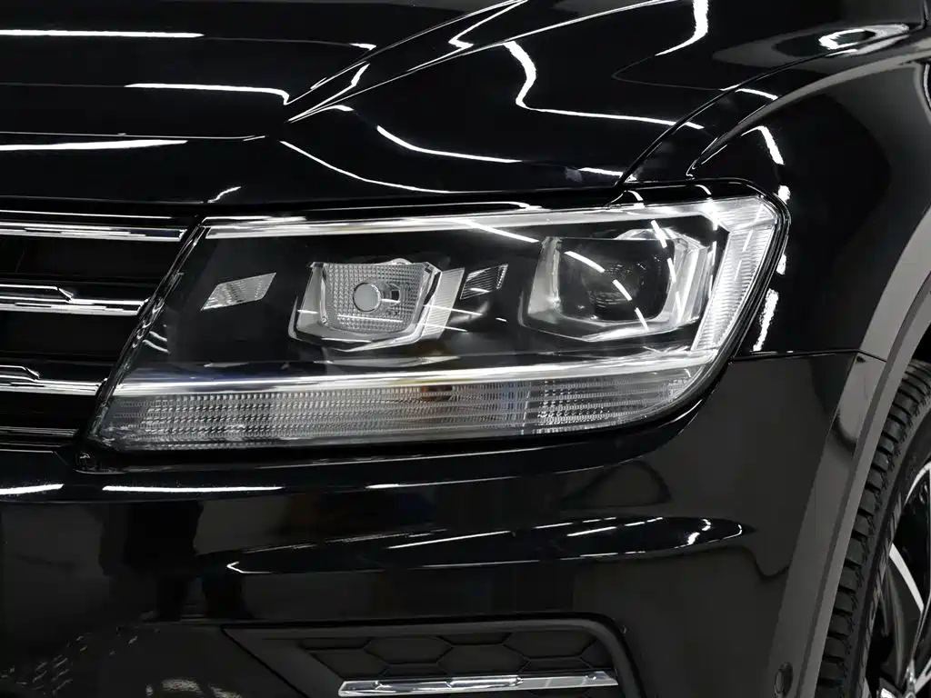 VOLKSWAGEN TIGUAN L 2020