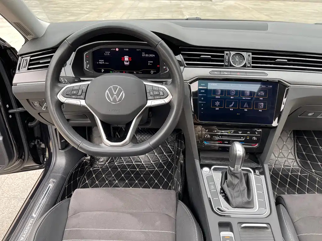 VOLKSWAGEN MAGOTAN 2021