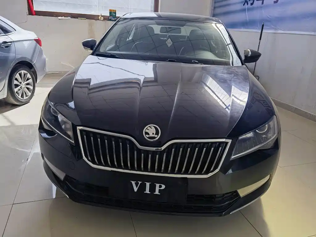 SKODA SUPERB 2017