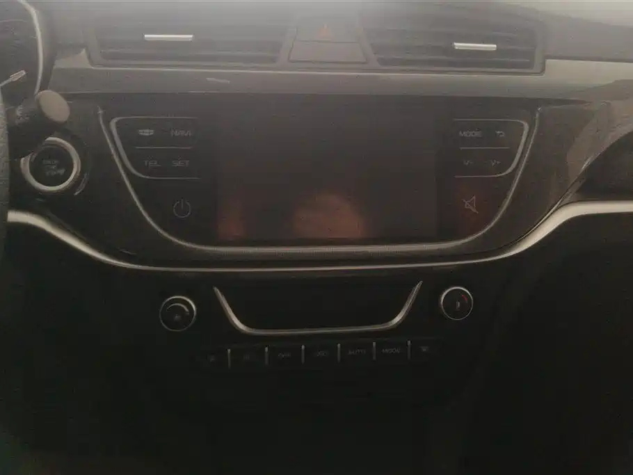GEELY AUTO EMGRAND 2017